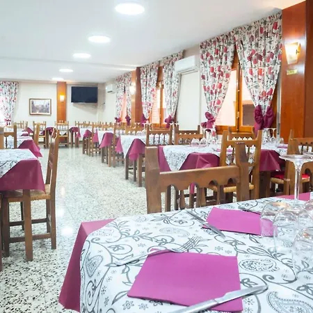 Hostal Alcorisa Affittacamere 3*