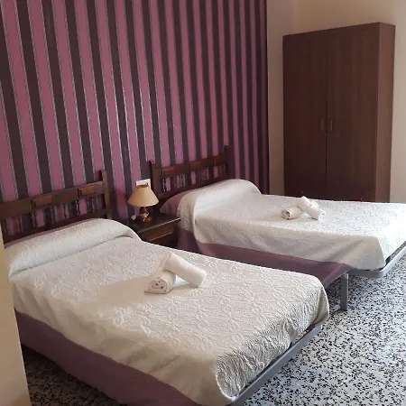 Guest house Hostal Alcorisa 3*